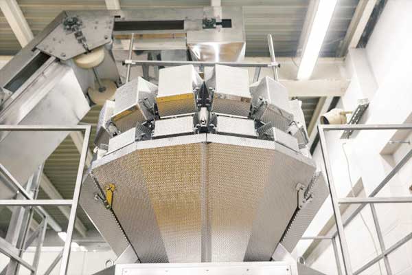 土豆粉包装机与计量装置配套可自动完成包装全过程